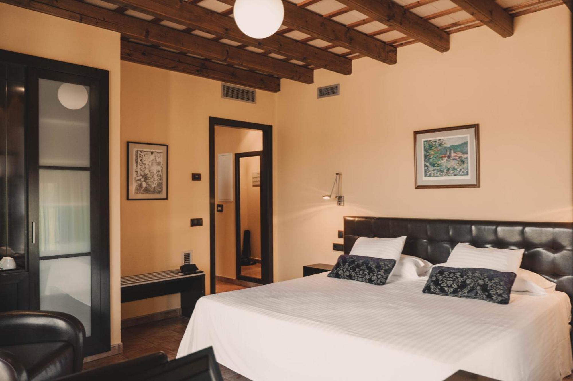 Hotel Vall De Bas خوانيتاس المظهر الخارجي الصورة